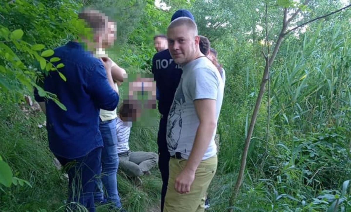 У львівському парку 25-річний чоловік продавав наркотики на очах у патрульних