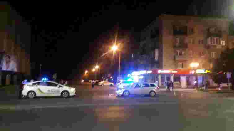 В Ужгороді двоє підлітків на самокаті потрапили під колеса автомобіля 