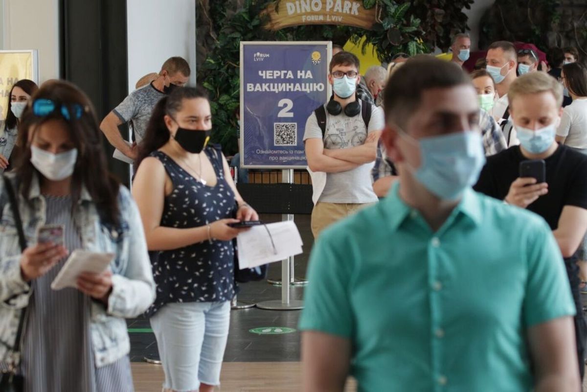 У середу і четвер у Львові працюватимуть три центри вакцинації