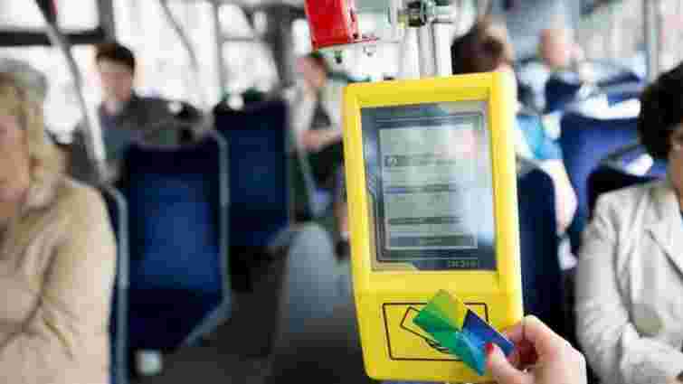 Кабмін схвалив запровадження е-квитка у громадському транспорті