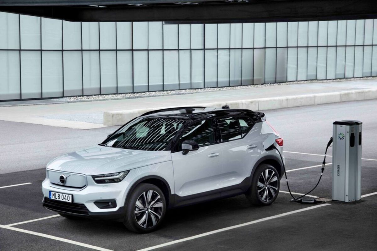 Volvo інвестує у виробництво акумуляторів для електромобілів