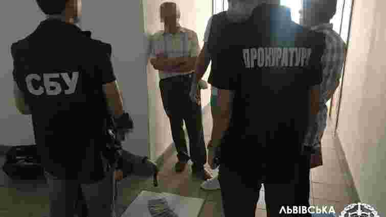 На хабарі затримали посадовця львівського відділення Фонду соцстрахування