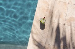 Відкриті басейни для відпочинку у Львові і за містом