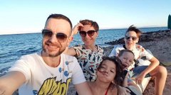 «Усиновлення – це нелегко, але воно того варте»