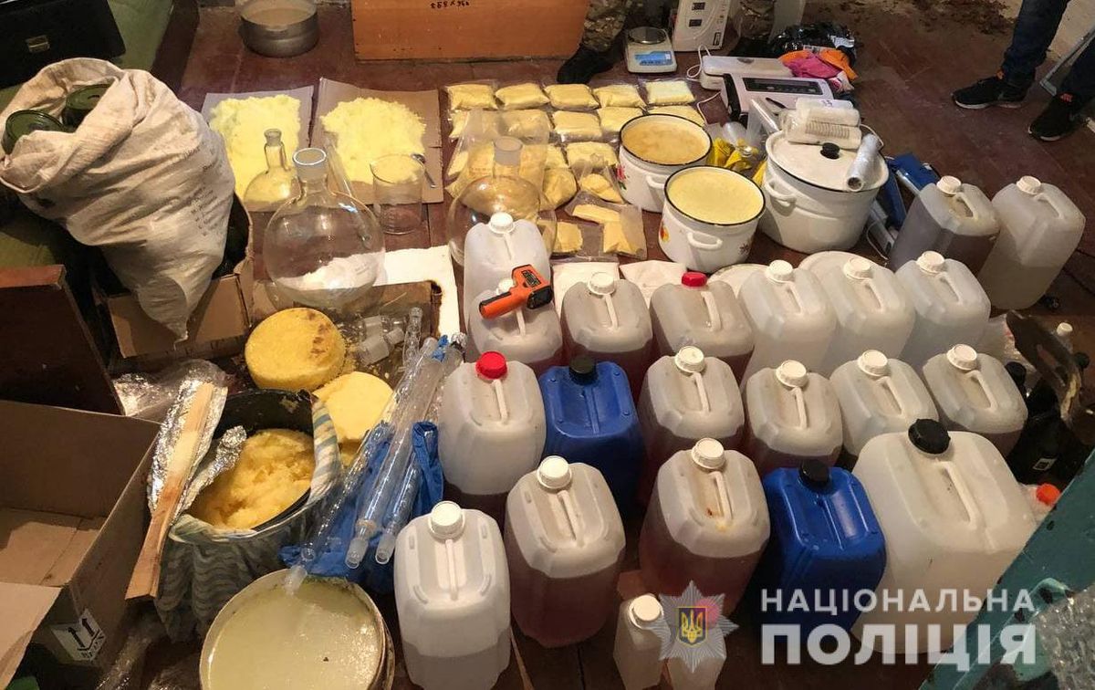 У селі на Волині поліція викрила підпільну нарколабораторію