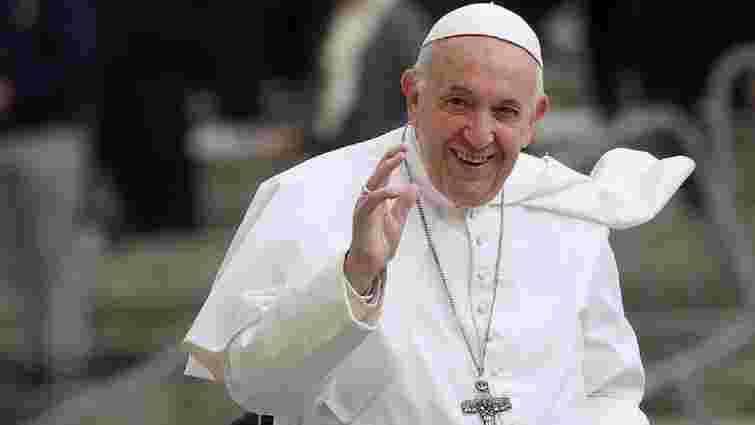 Папі Римському Франциску провели успішну планову операцію