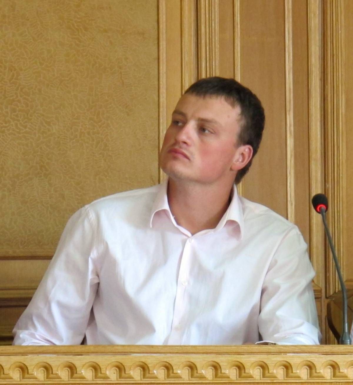 Івано-франківський депутат п'ять років поспіль декларує абсолютно однакові доходи