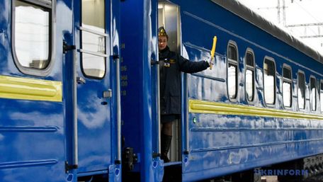 «Укрзалізниця» відновила щоденне курсування потяга з Чернівців до Чернігова
