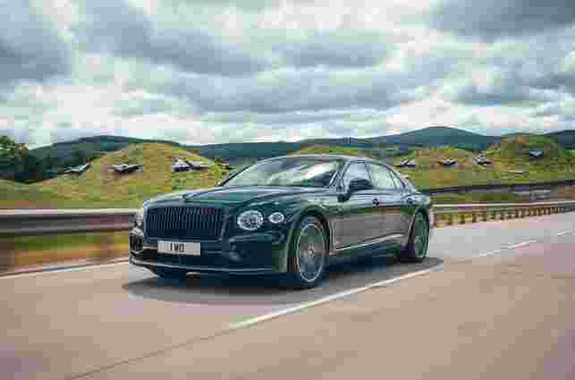 Bentley представила свій останній неелектричний автомобіль