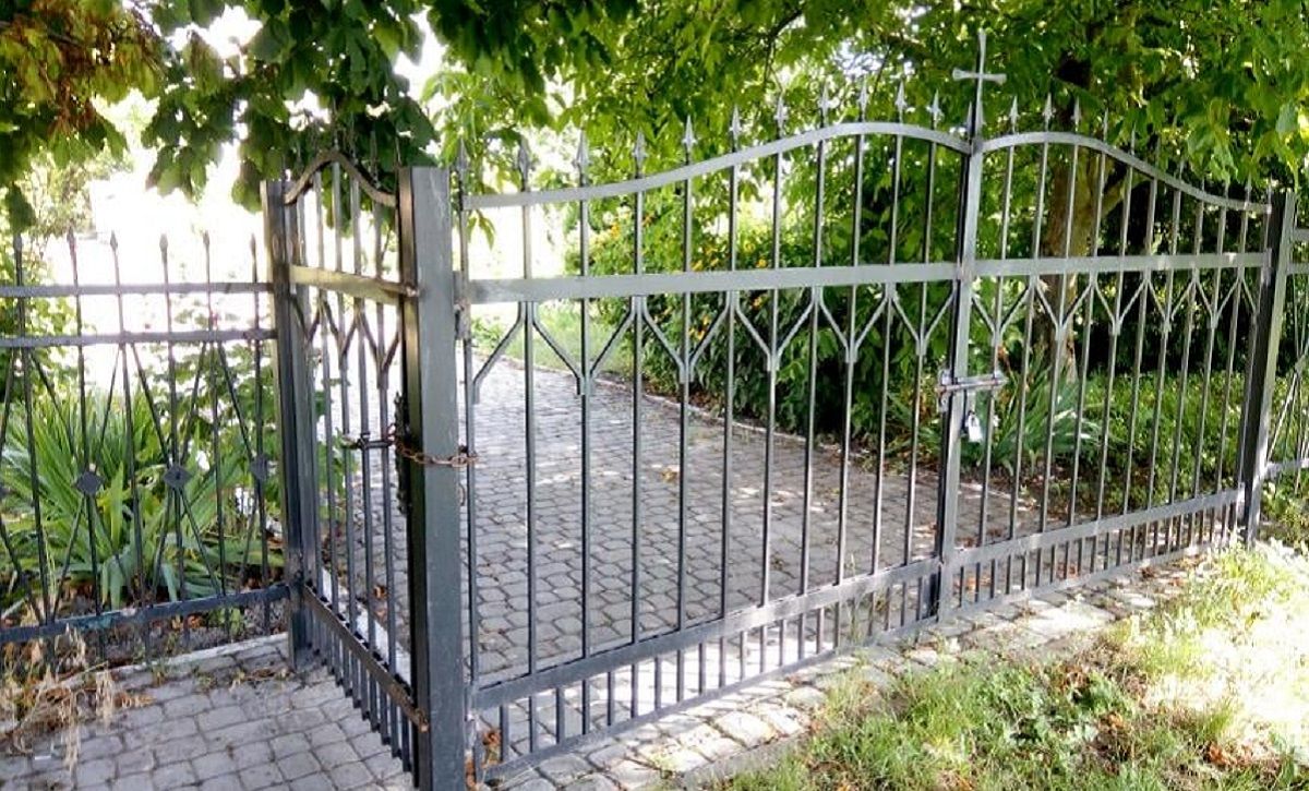 Православна громада Белза заблокувала доступ до місця паломництва