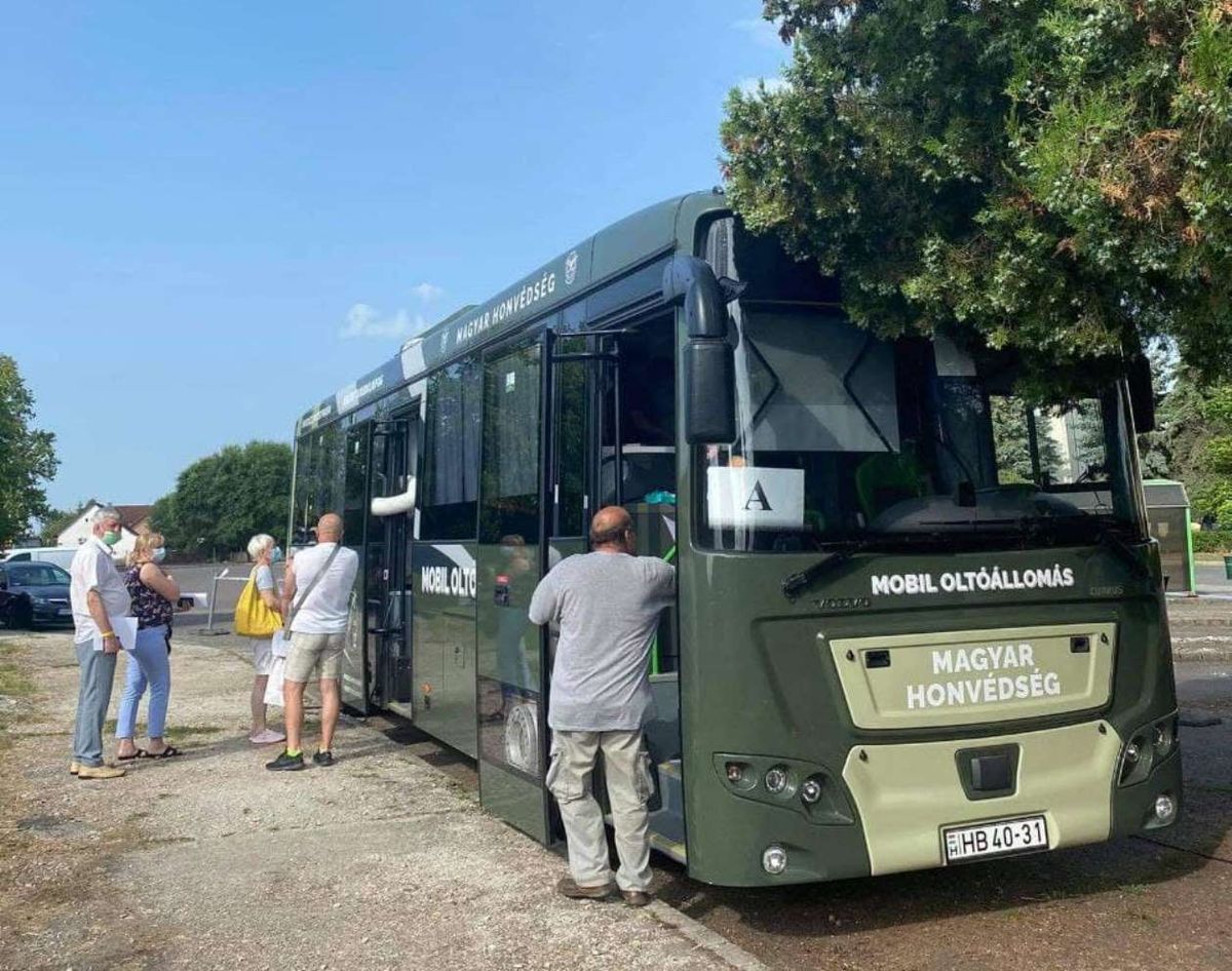 Більше 1000 мешканців Закарпаття вже вакцинувались від Covid-19 в Угорщині