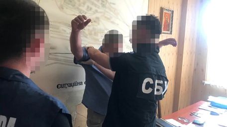 СБУ затримала на хабарі директора роздільської «Сірки»