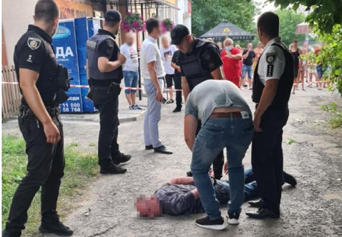 У Кам’янці-Подільському п’яний чоловік підірвав гранату, є постраждалі