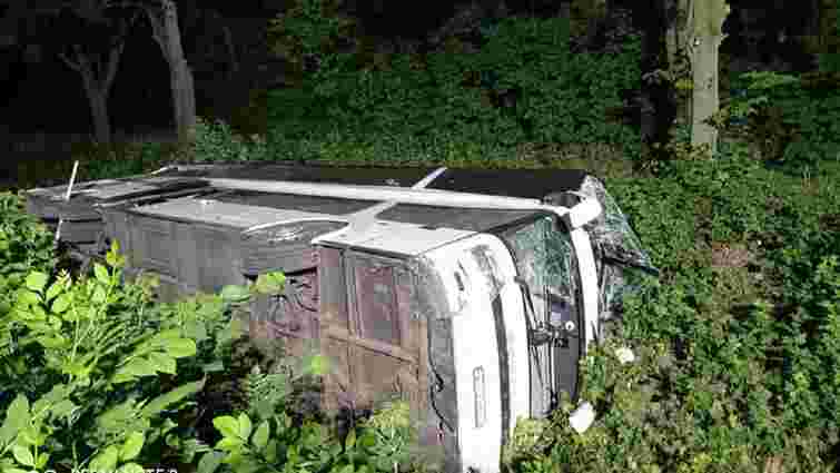Автобус Київ – Вроцлав перекинувся на Рівненщині, 23 пасажири травмовано