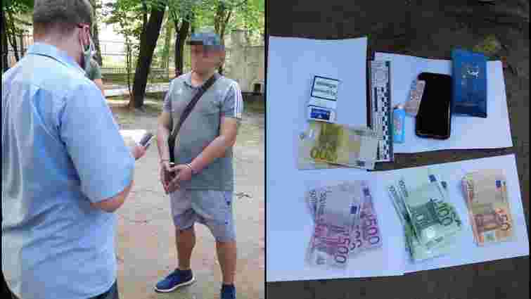 Київський шахрай видурив у львівської пенсіонерки 10 тис. євро