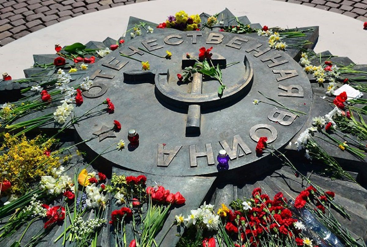 У Львові планують демонтувати радянську зірку з «Марсового поля»

