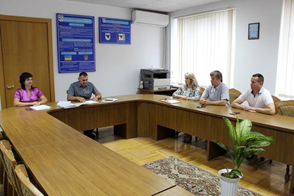 Підприємця із Тисмениці оштрафували за нескошену траву