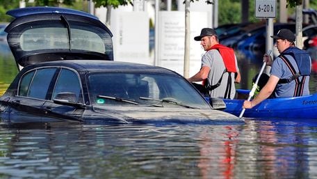 Як розпізнати автомобіль-«потопельник» після повені в Європі