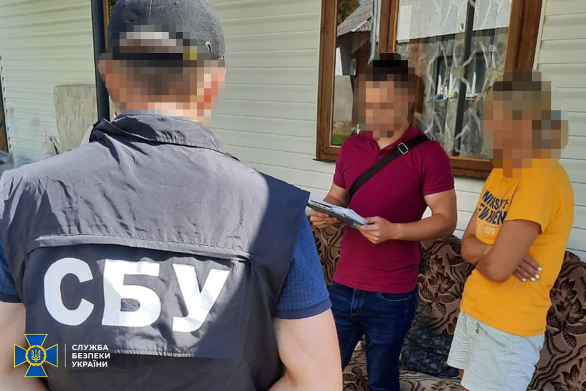 Чиновників на Прикарпатті викрили на привласненні компенсацій за повені