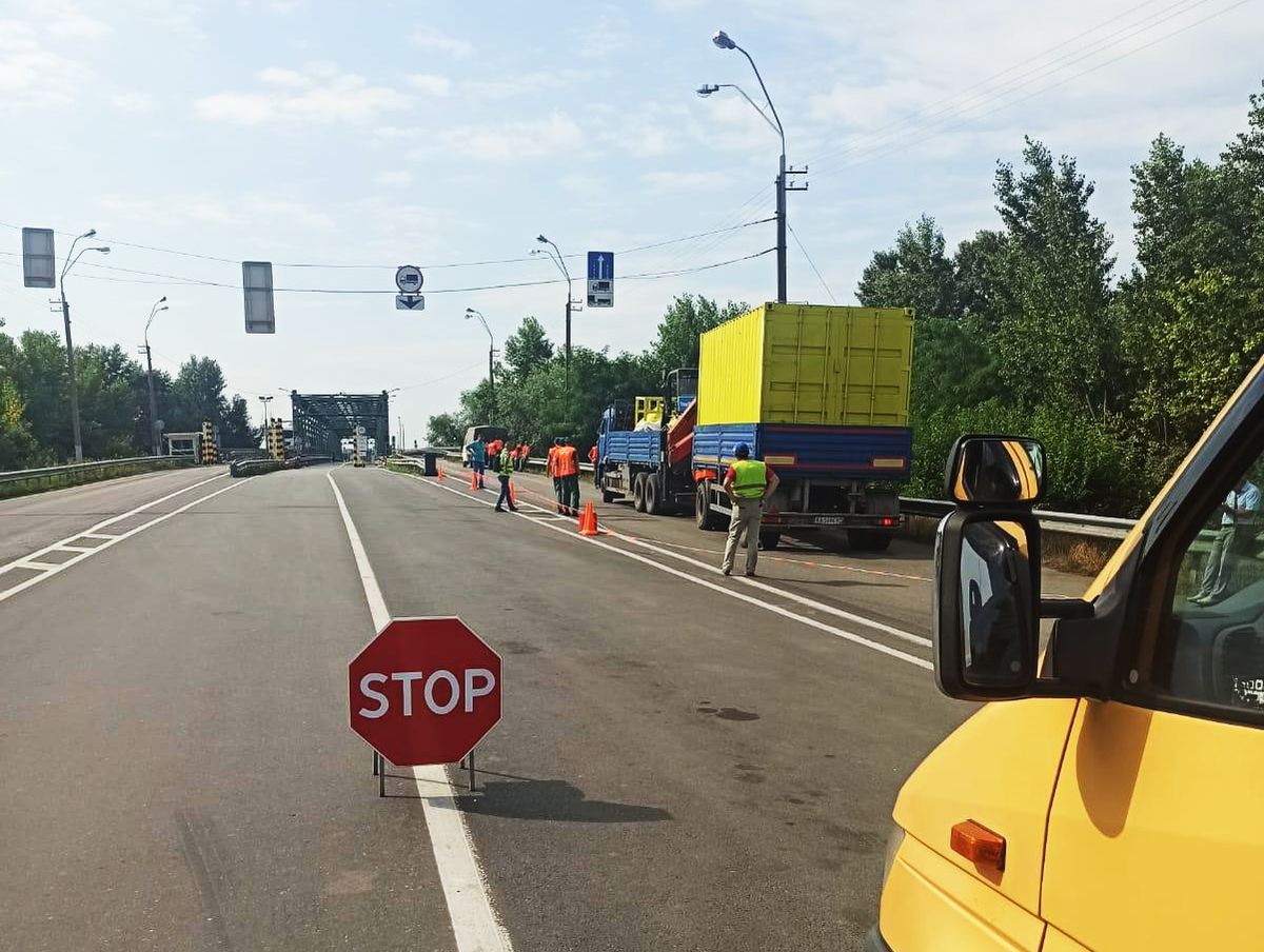 На кордоні з Угорщиною обмежать рух авто через ремонт мосту над Тисою