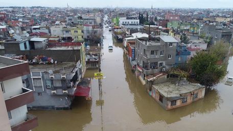 Руйнівна повінь затопила дві провінції на чорноморському узбережжі Туреччини