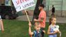 Антивакцинатори вивели дітей на акцію протесту у Львові