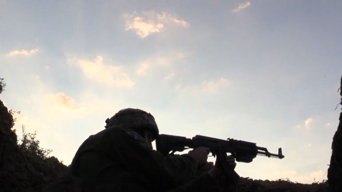 Росіяни обстріляли українських військових із важкої артилерії, семеро поранених