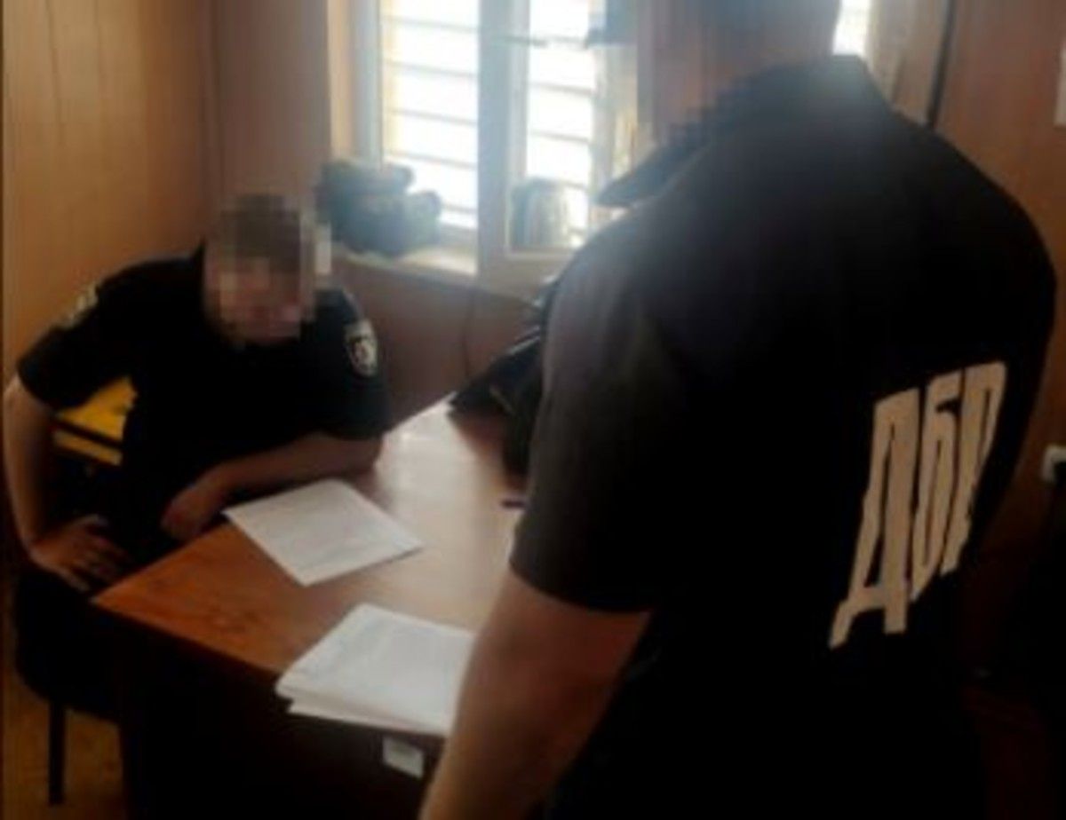 Тернопільського патрульного підозрюють у побитті водія автобусу в зоні ООС