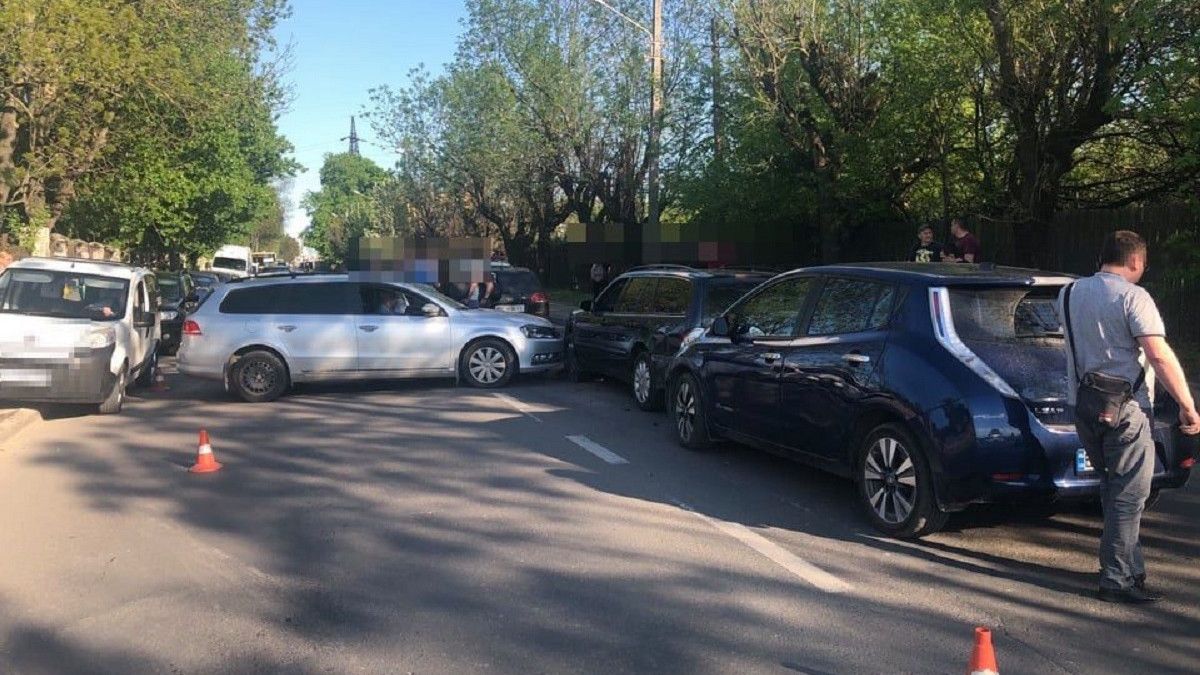 Суд покарав полковника міліції за чотири розбиті авто у Рясному