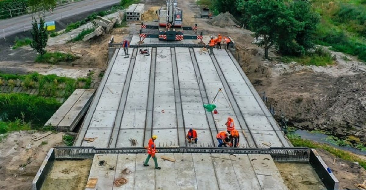 На трасі біля Ковеля зводять новий 24-метровий міст