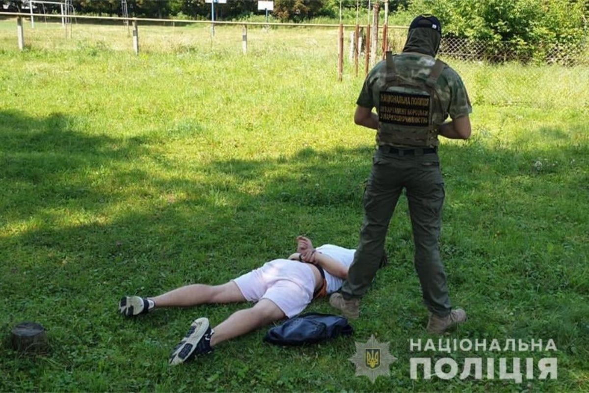 Екс-міліціонер із Буковини організував масштабну схему продажу амфетаміну