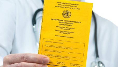 На Хмельниччині поліція викрила шахраїв, які підробляли довідки про вакцинацію від Covid-19