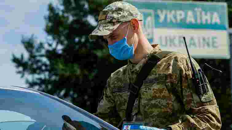 ПЛР-тест при в’їзді в Україну знову зробили обов'язковим