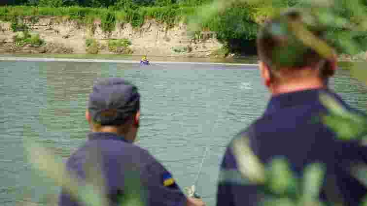 Під час купання на річці у Чернівцях 14-річний підліток потрапив у вир