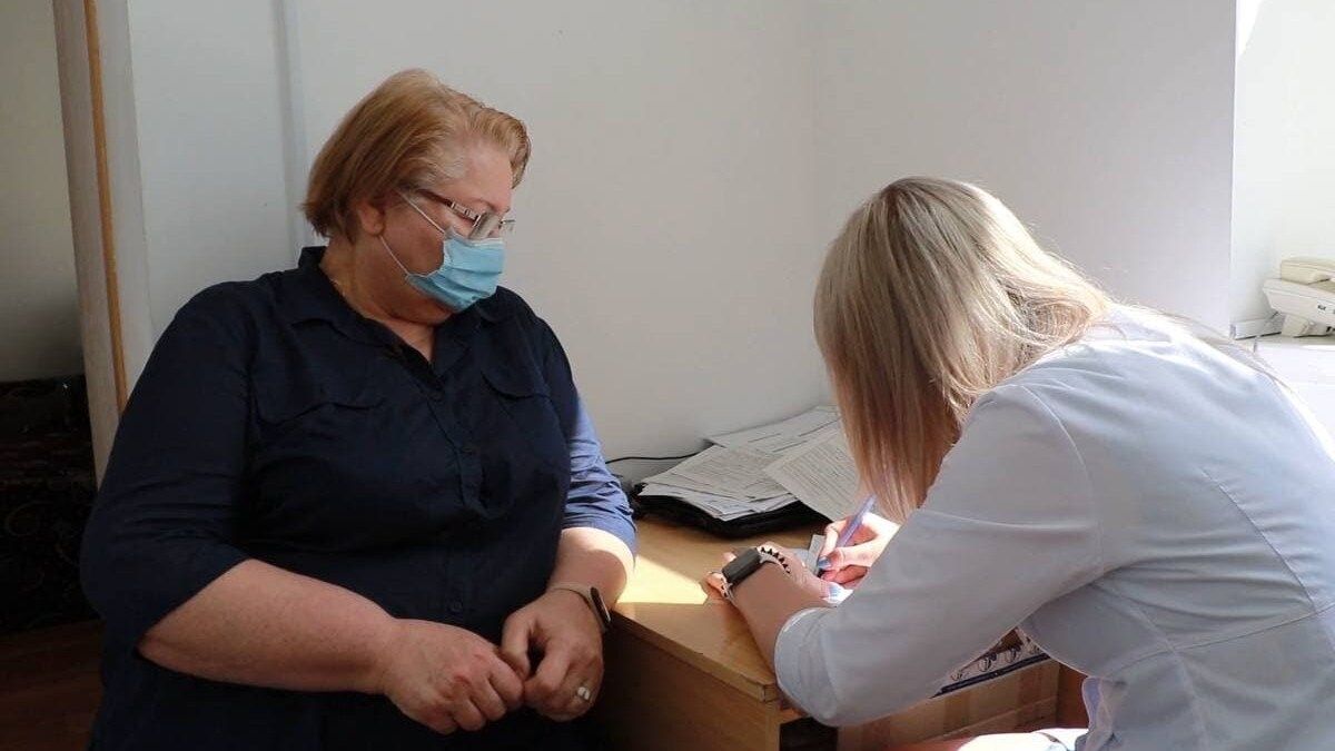 Під час посилення карантину в Україні працюватимуть тільки школи із вакцинованим персоналом