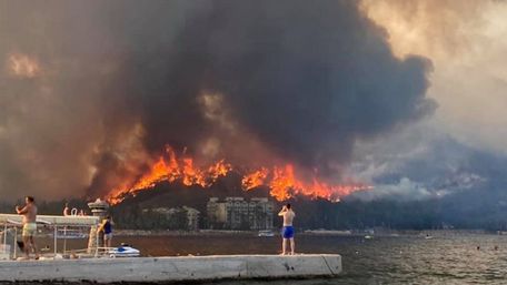 МЗС готується повертати українців в разі погіршення ситуації із пожежами в Туреччині