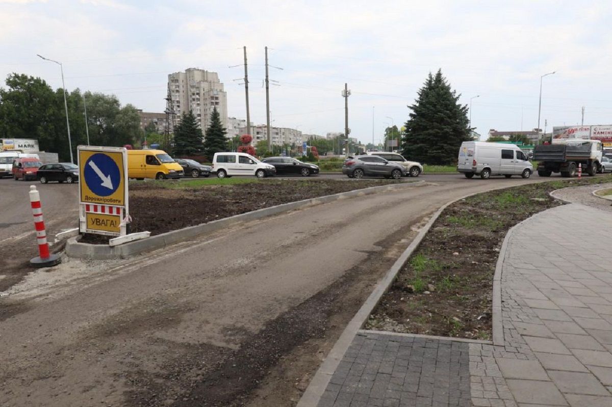 Через ремонт кільця на вул. Липинського – Хмельницького сім автобусів змінили маршрут