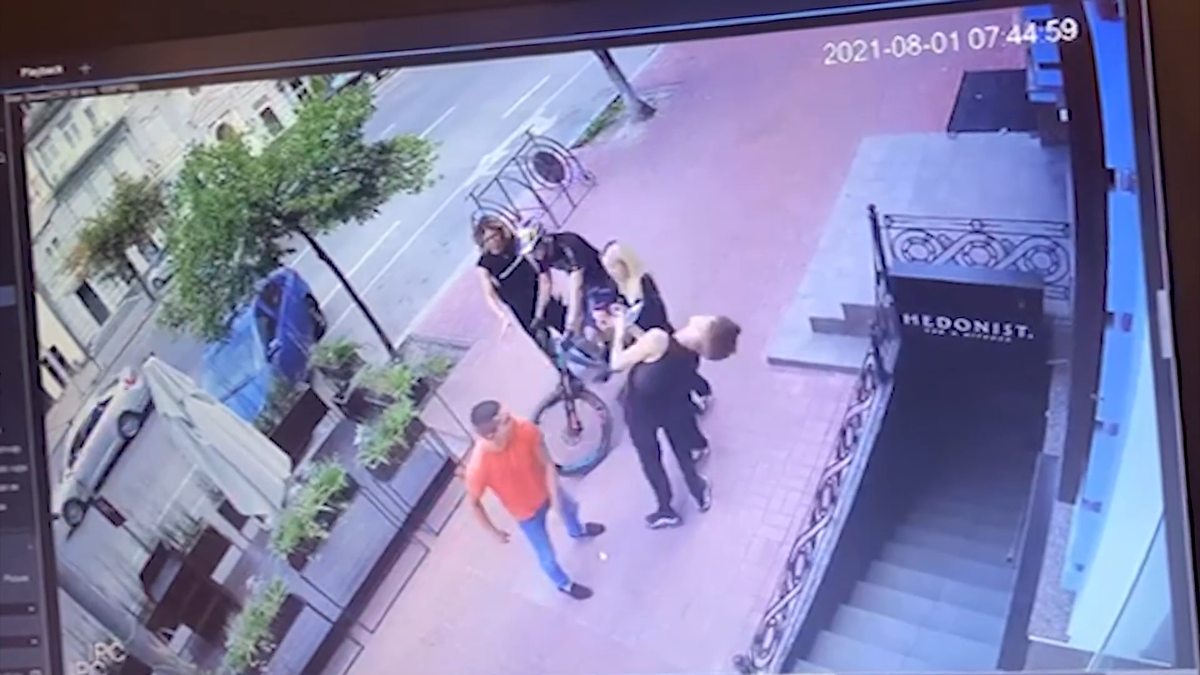 Військовий Управління державної охорони побив танцюриста співачки Наді Дорофєєвої