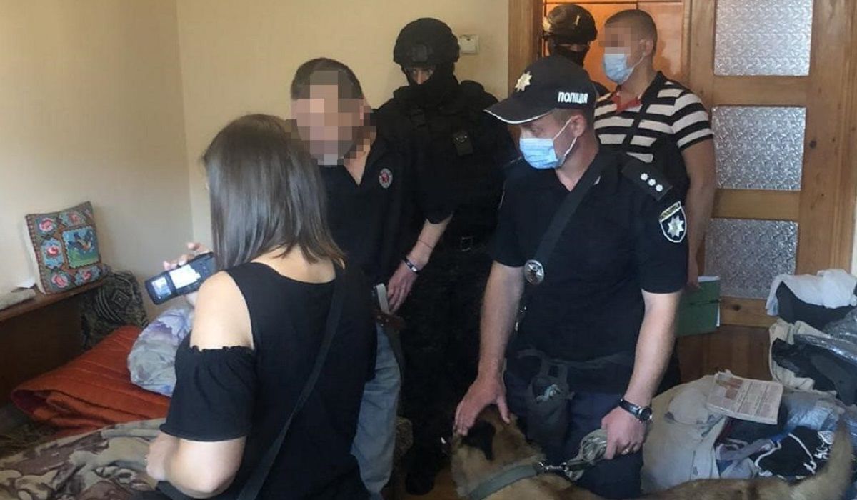 У Дрогобичі поліція затримала 47-річного розповсюджувача наркотиків 
