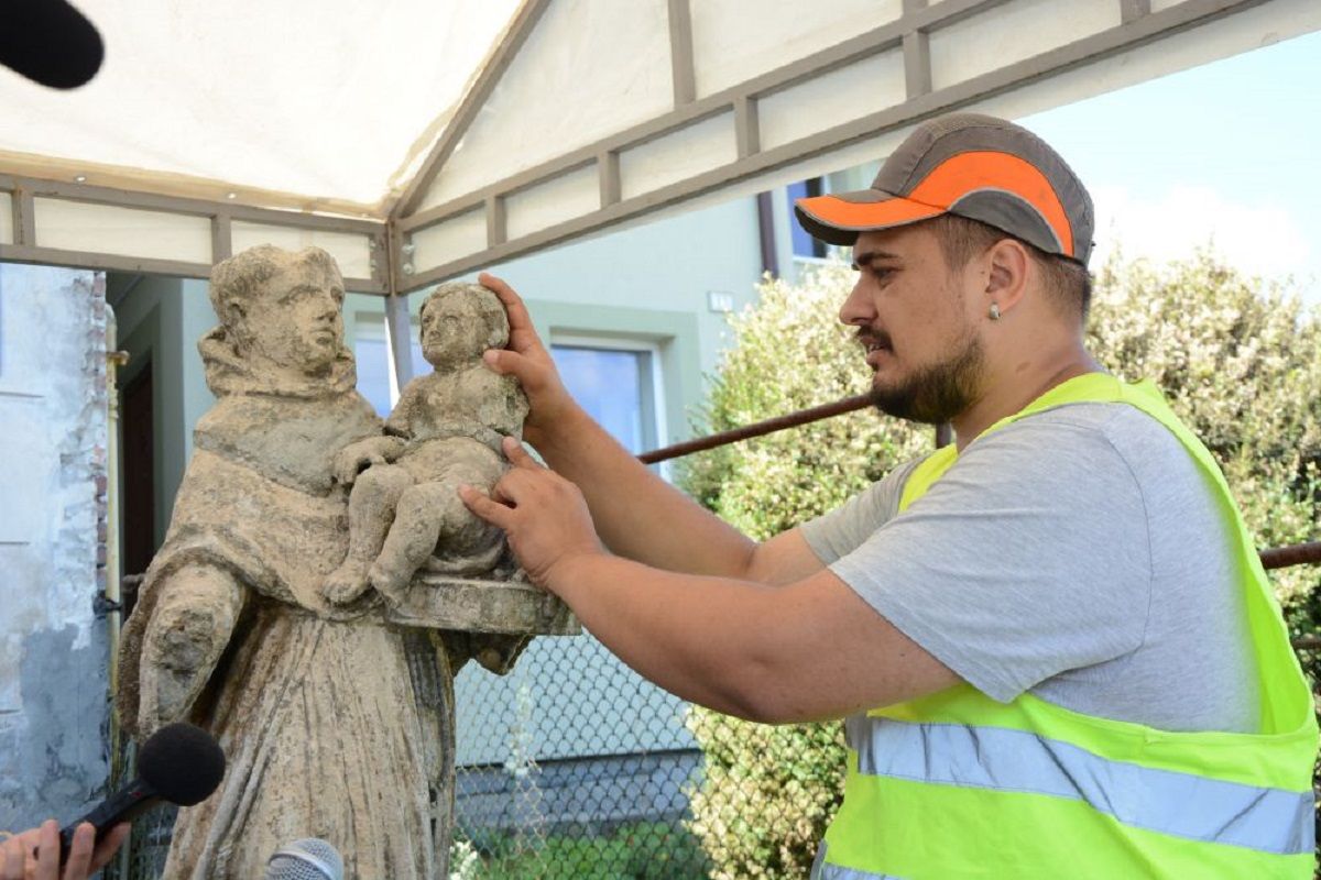 У Львові відреставрують скульптуру святого Антонія з Погулянки