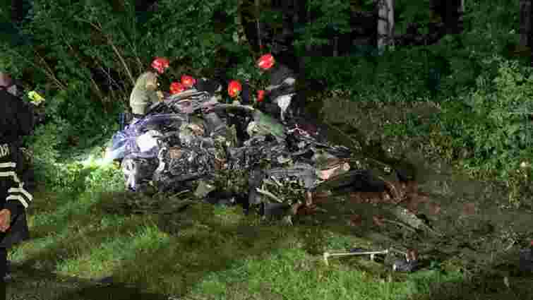 23-річний водій  Porsche розбився на смерть на дорозі до Брюховичів