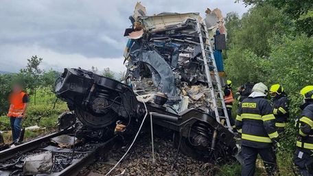 Троє людей загинули і 40 травмовані в аварії двох пасажирських потягів у Чехії