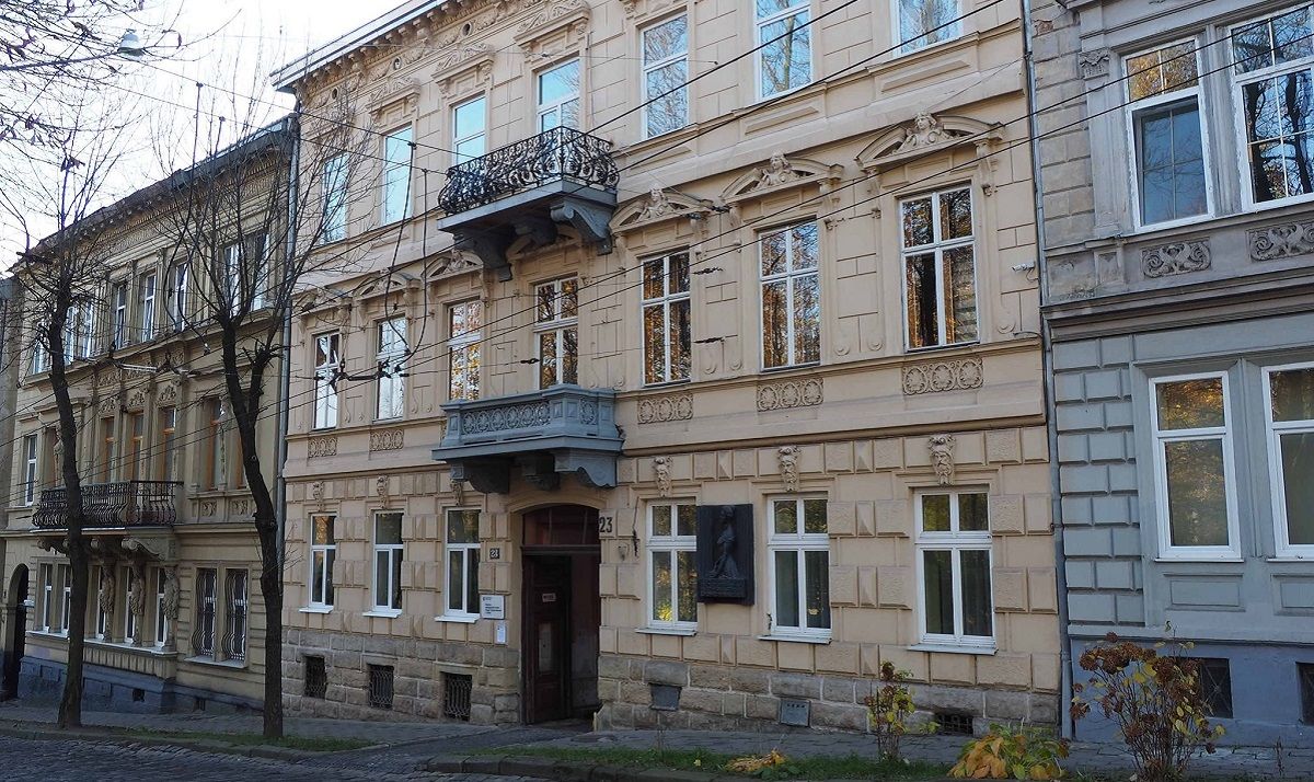 Львівська мерія викупила квартиру над музеєм Крушельницької для потреб установи