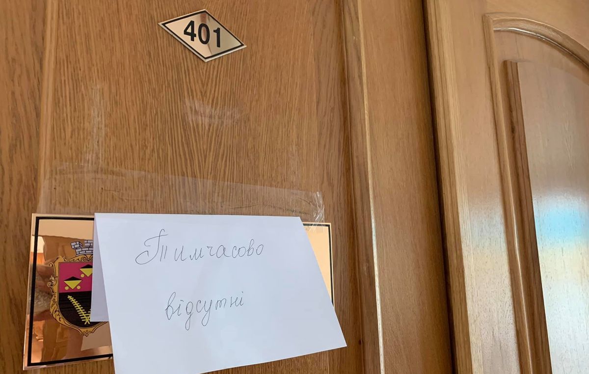 Детективи НАБУ провели обшуки у Червоноградській міській раді
