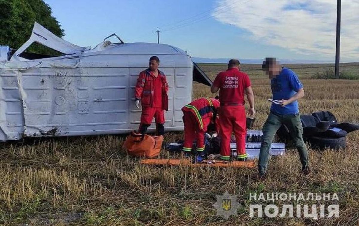 На Волині 31-річний водій заснув за кермом мікроавтобуса і спричинив ДТП