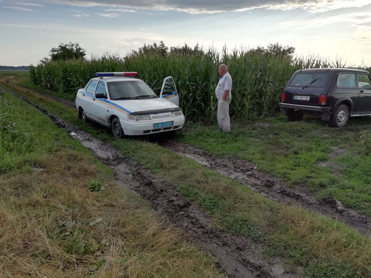 Екс-мера Чорткова зловили на крадіжці цибулі з чужого городу