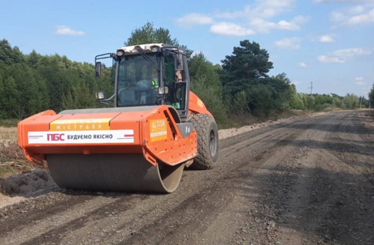 На Волині розпочали ремонт дороги вздовж північного узбережжя Світязя