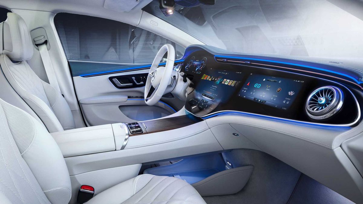 Мультимедійна система Mercedes-Benz EQS дозволяє пасажирам грати в відеоігри
