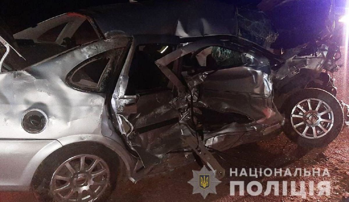 Внаслідок перекидання авто на трасі Рівне-Луцьк госпіталізували трьох чоловіків