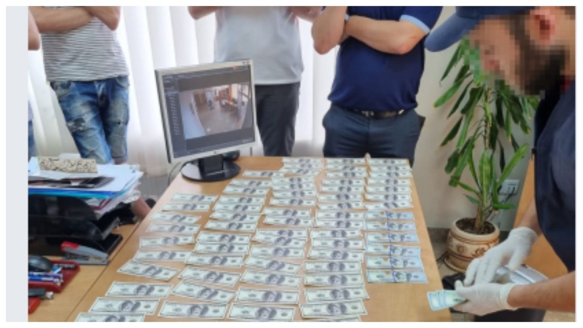 Начальника Держпродспоживслужби у Запорізькій області затримали за хабар від підлеглого